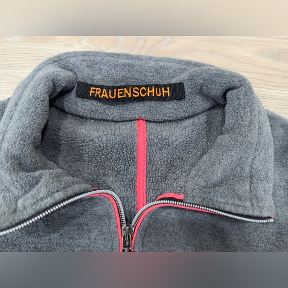 FREUEN SCHUH Gray and Yellow Women's Sweater 💛💖 - Picture 2 of 9